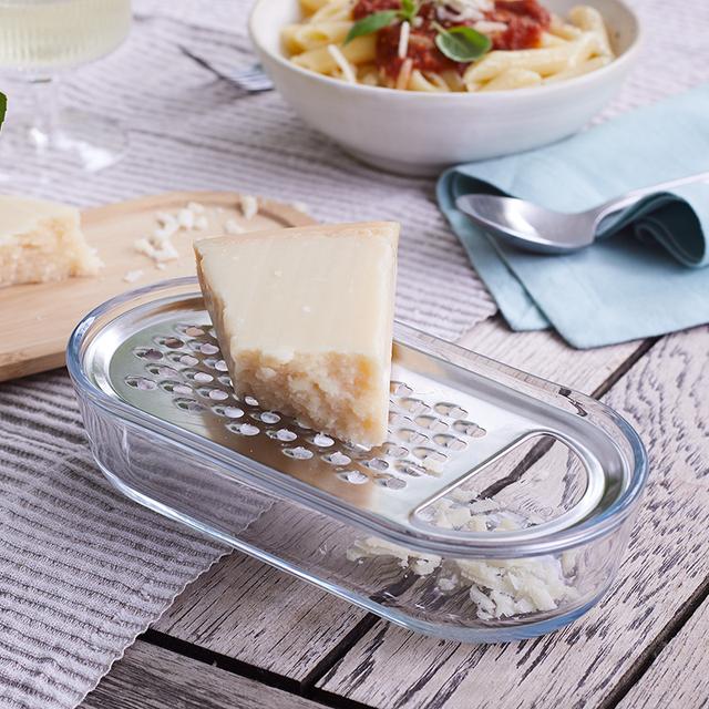 CON GUSTO (Käsereibe)