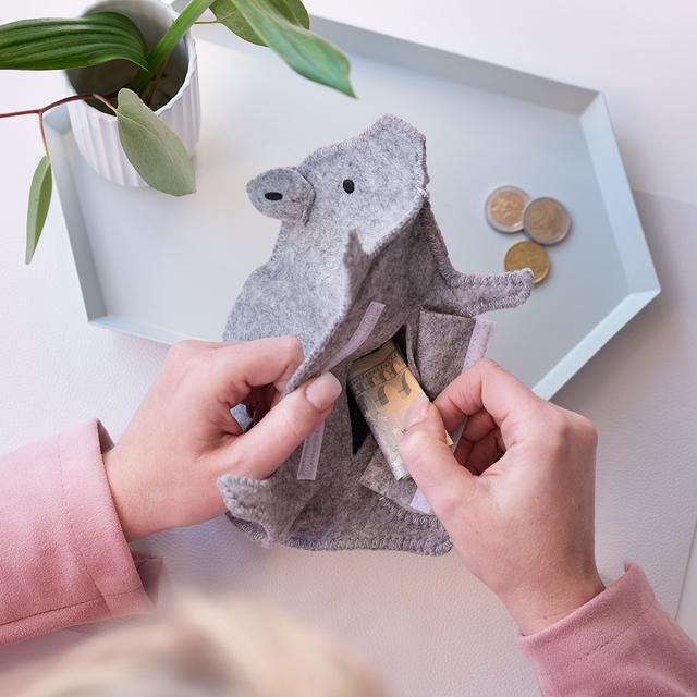 MISS MONEYPENNY (Filzsparschwein)